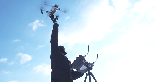 Rotary-wing kamikaze drone armed with an Aerial Bomb 60 mm.