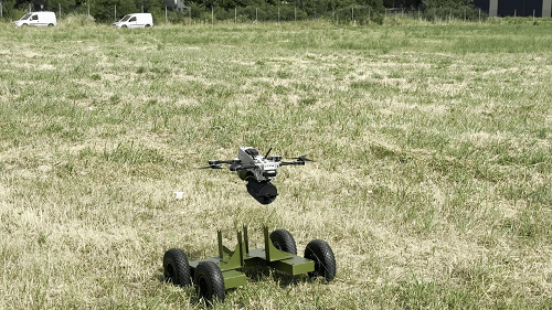 Rotary-wing kamikaze drone armed with an Aerial Bomb 60 mm.