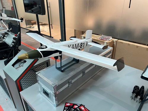 Fixed-wing kamikaze drone armed with an Aerial Bomb 81 mm.